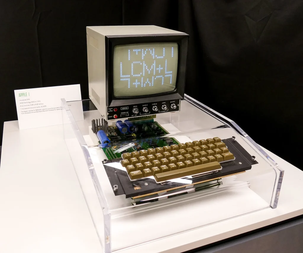Работающий Apple I с клавиатурой и монитором, Living Computers Museum, Сиэтл