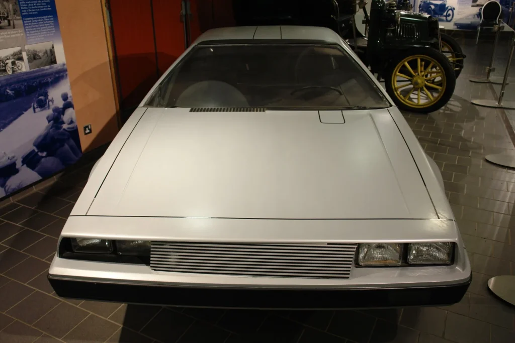 Глиняная модель DMC-12 работы Italdesign (Турин, 1975). Ольстерский транспортный музей.