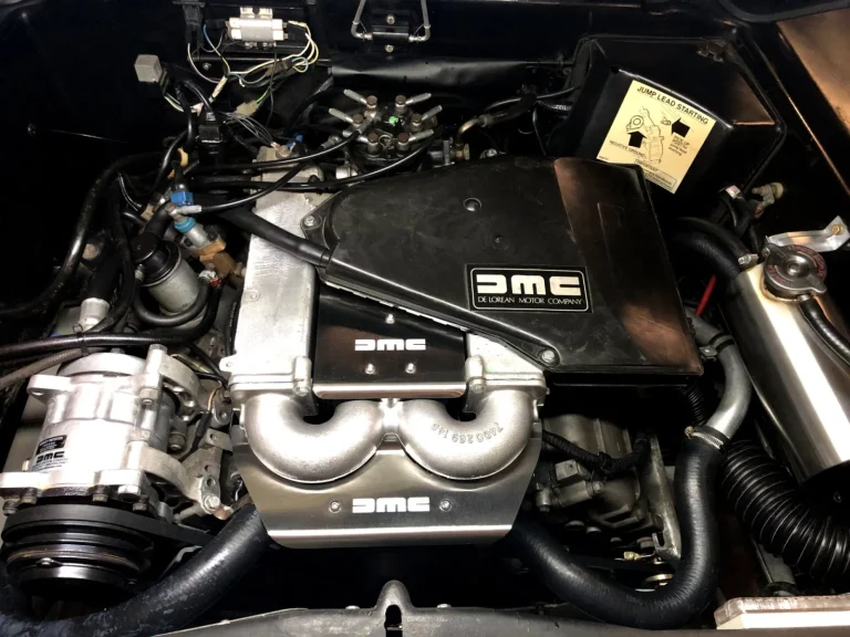 V6 PRV объёмом 2,85 л — общий мотор Peugeot, Renault и Volvo.