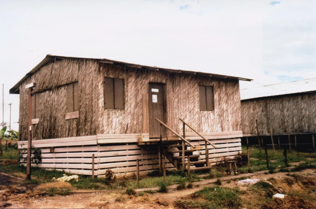 Контора поселения Джонстаун, деревянный дом, 1978 год