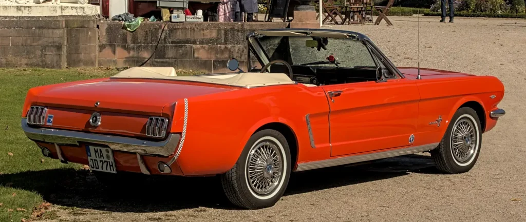 Кабриолет Mustang 1965 модельного года