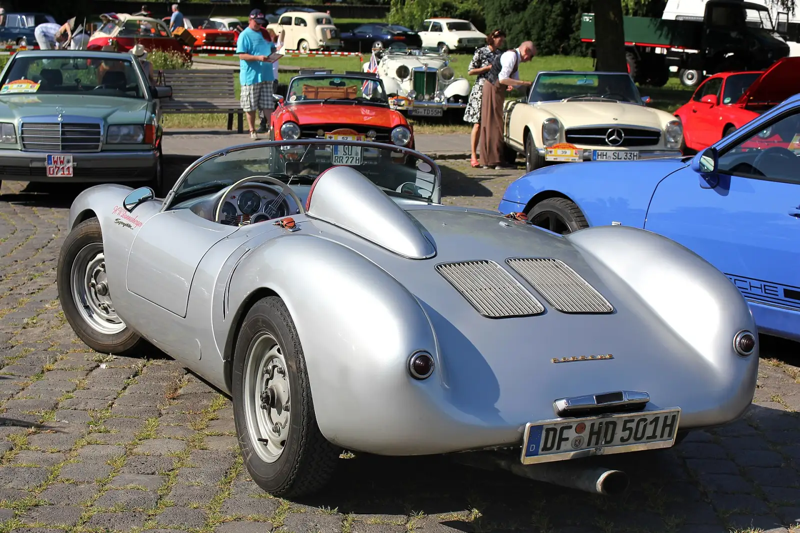 Porsche 550 A Spyder, вид сзади: мотор стоит перед задней осью