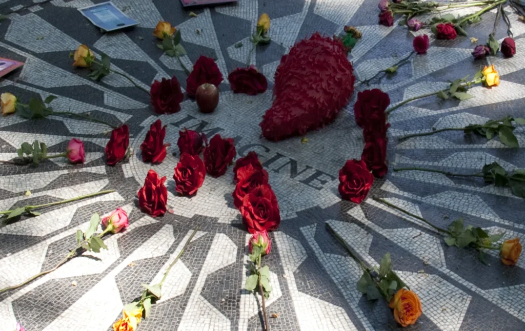 Мозаика «Imagine» в Strawberry Fields.