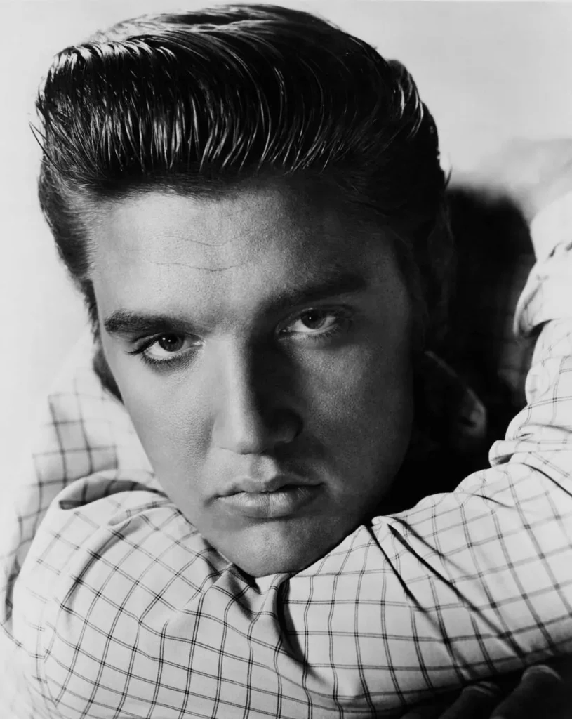 Элвис Пресли в рекламе фильма Love Me Tender, 1956