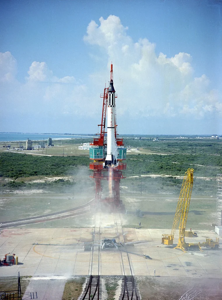 Старт ракеты «Редстоун» с кораблём «Фридом-7», мыс Канаверал, 5 мая 1961 года
