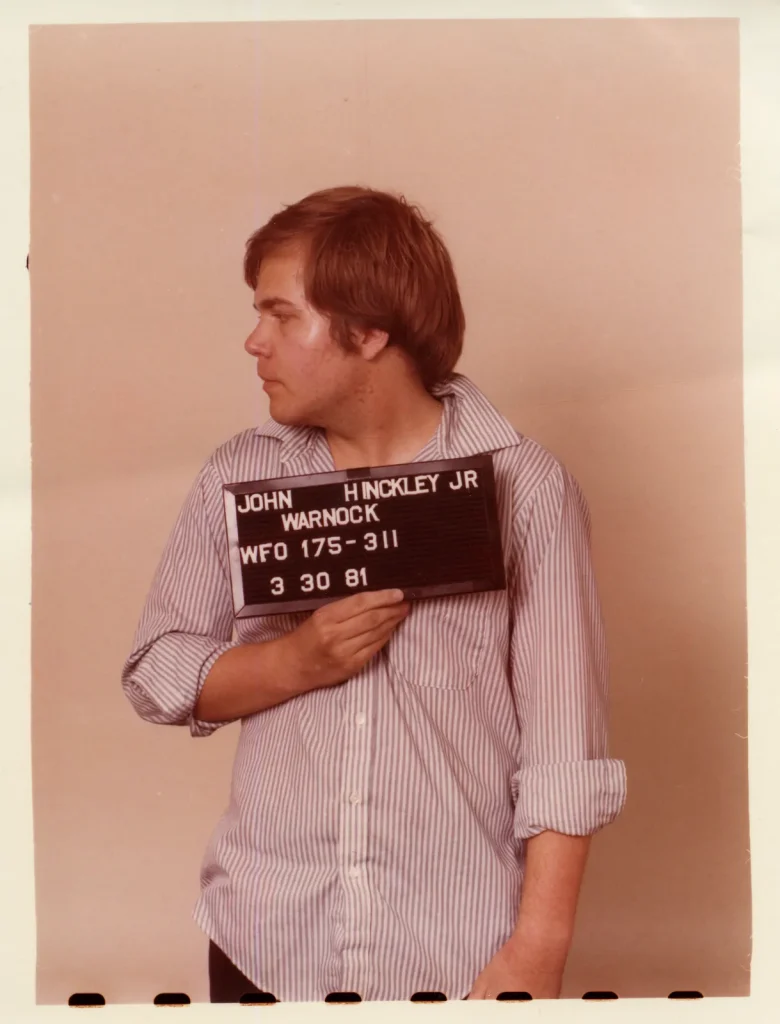 Фото Джона Хинкли — младшего, сделанное в ФБР 30 марта 1981 года