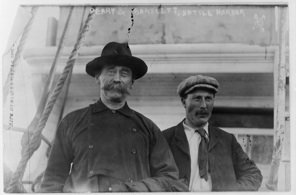 Роберт Пири и капитан Боб Бартлетт в Батл-Харборе, сентябрь 1909 года