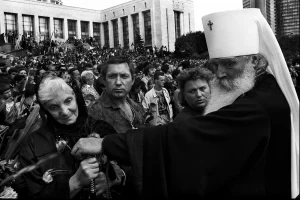 Защитники Белого дома во время августовского путча, Москва, 20 августа 1991 года