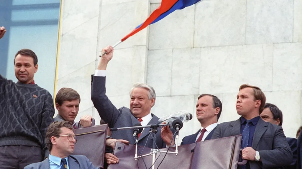 Митинг в честь победы над путчистами у Дома Советов РСФСР, 22 августа 1991 года