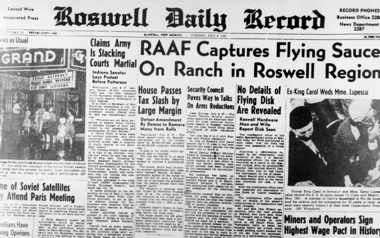 Розуэлльский инцидент: первая полоса Roswell Daily Record 8 июля 1947 года с заголовком «RAAF Captures Flying Saucer On Ranch in Roswell Region»