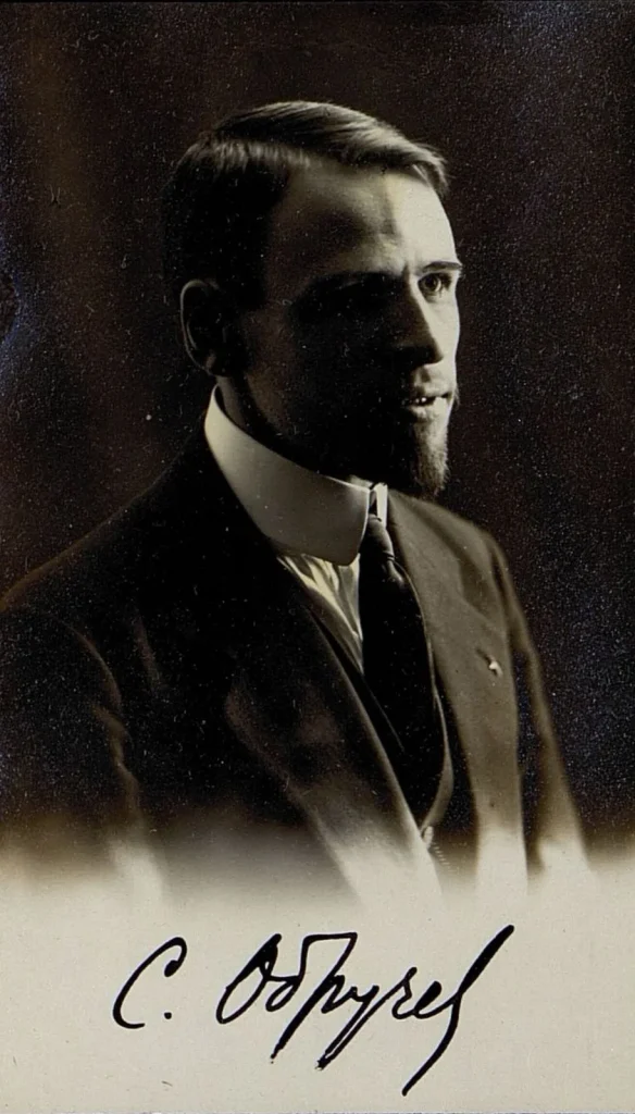 Сергей Обручев, студент Московского университета, около 1915 года