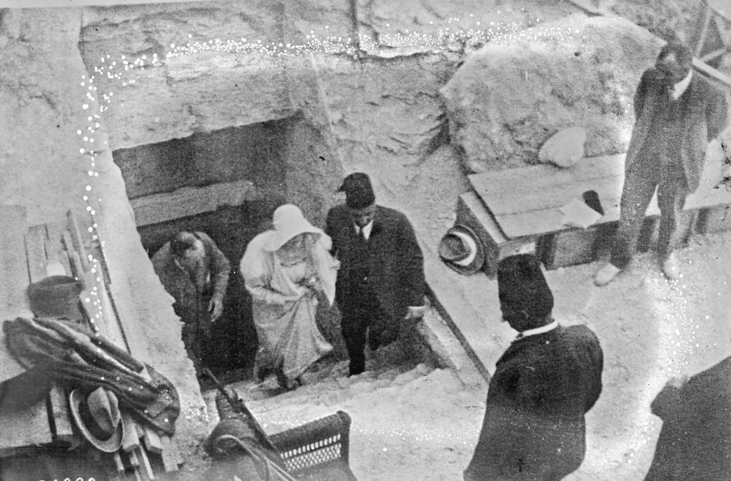 Бельгийская королева Елизавета у гробницы Тутанхамона, 1923 год