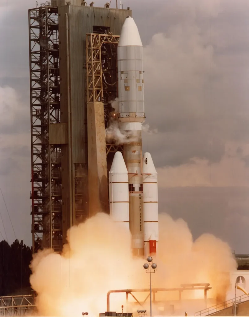 Старт ракеты Titan IIIE-Centaur с Вояджером-2, 20 августа 1977 года