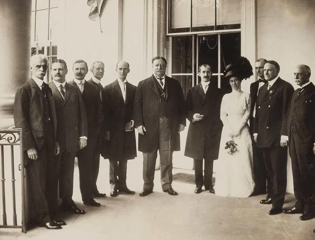 Президент Уильям Тафт с братьями Райт в Белом доме, 10 июня 1909 года
