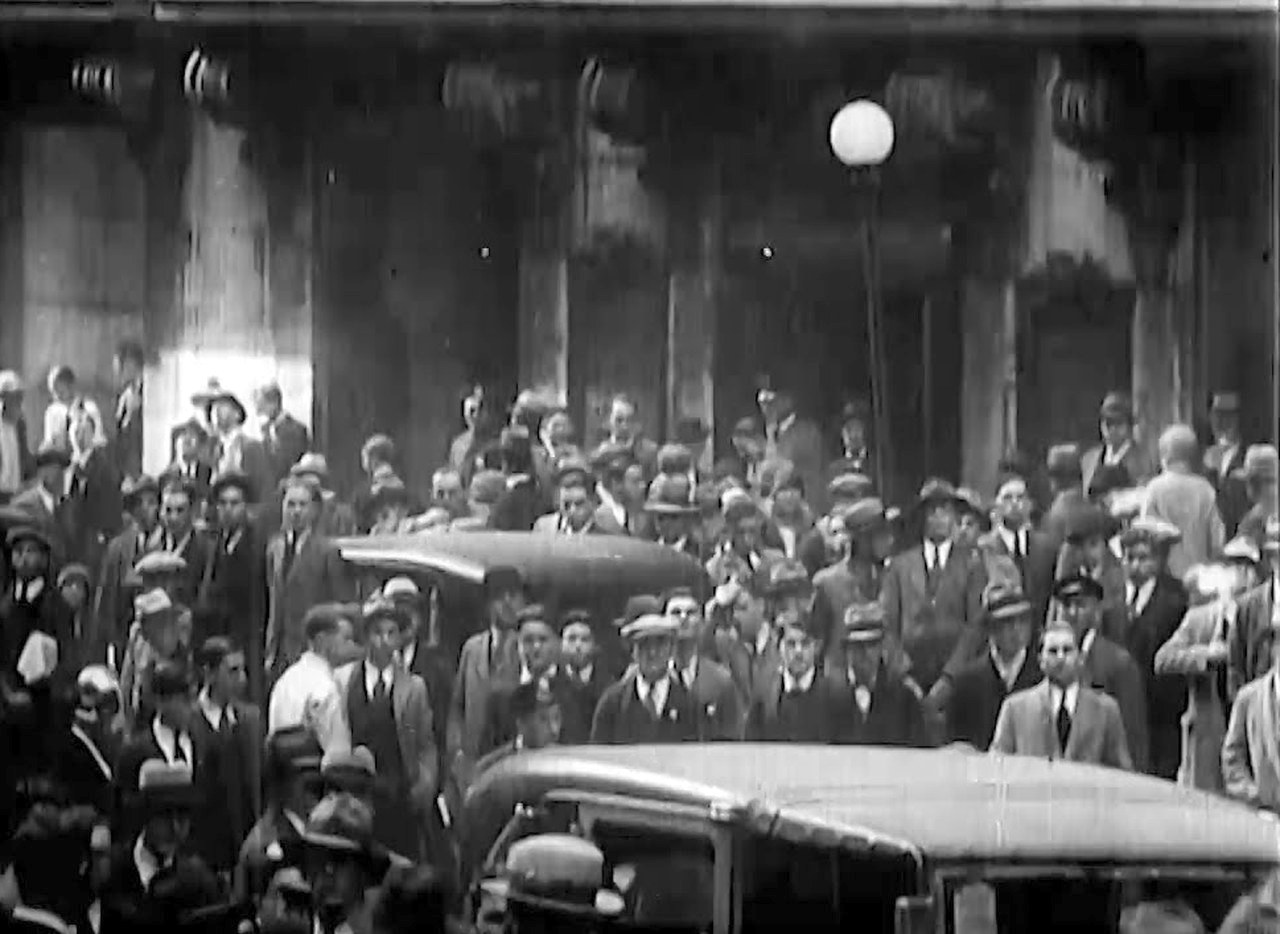 Slump on New York Stock Exchange — толпа на Уолл-стрит, октябрь 1929 года