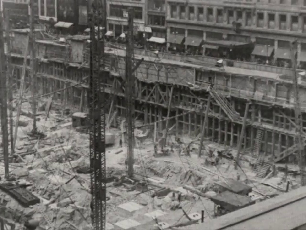 Making a Skyscraper: сталь для Эмпайр-стейт-билдинг, 1930 год. Prelinger Archives