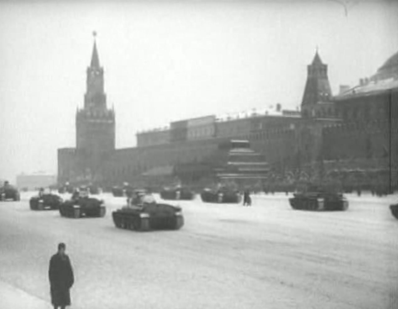 Военный парад на Красной площади 7 ноября 1941 года. Кинохроника ЦСДФ