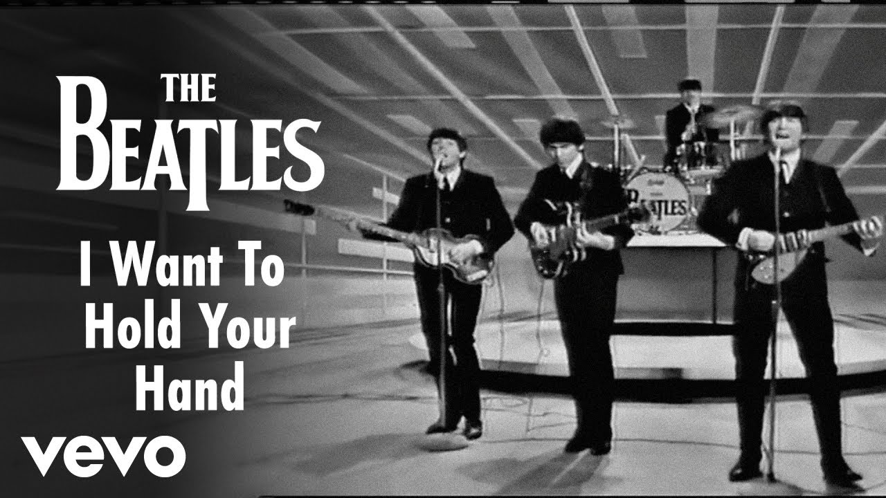 «I Want to Hold Your Hand» — живое исполнение на шоу Эда Салливана, 9 февраля 1964 года. Видео: официальный канал TheBeatlesVEVO на YouTube, © Apple Corps / SOFA Entertainment