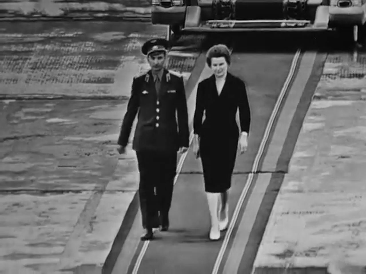 Встреча космонавтов Терешковой и Быковского. 1963 г.